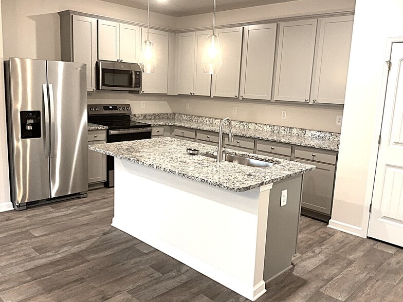 Building Photo - 3120 Emberly Dr