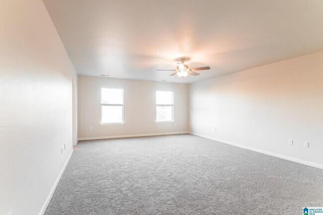 Building Photo - 1001 Pilgrim Ln