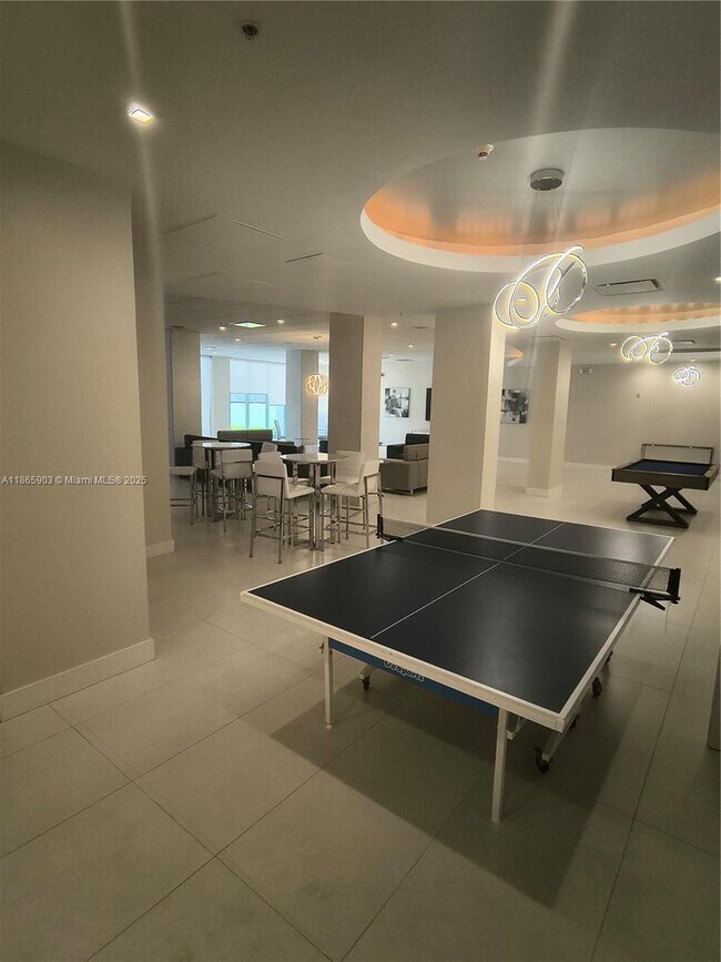 Building Photo - 3001 S Ocean Dr