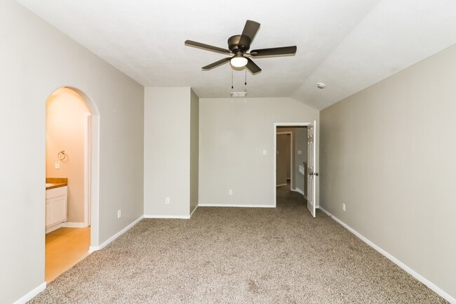 Building Photo - 12015 Gregory Crossing Way