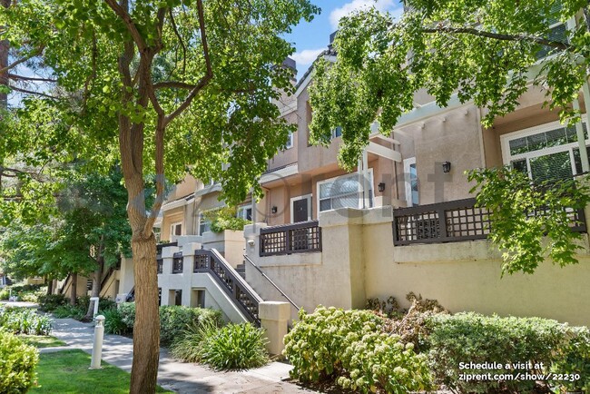 Building Photo - 437 Camille Cir