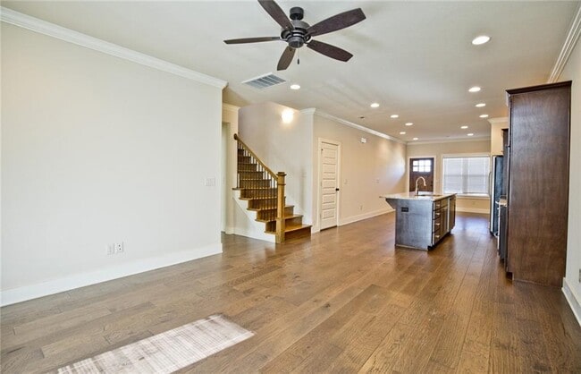 Building Photo - 3115 SW Hillstone Ave