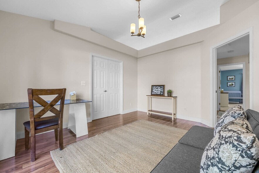 Building Photo - 2860 S Courtenay Pkwy