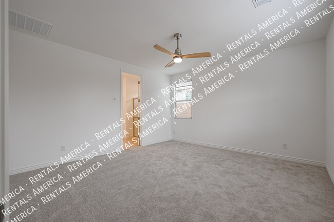 Building Photo - 16911 W Siesta Wy