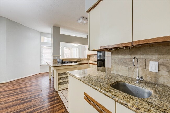 Building Photo - 2122 Paso Rello Dr