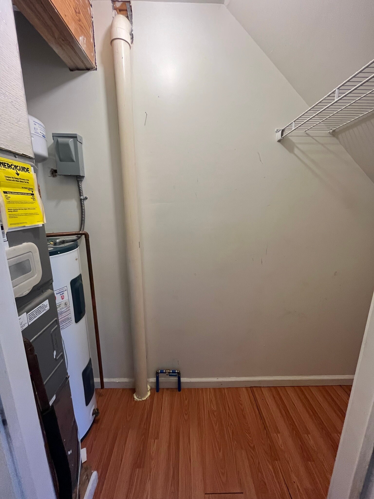 Building Photo - 9 - 13 E Verity St.