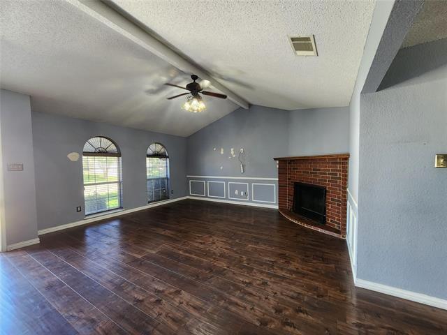 Building Photo - 514 Hollyberry Dr