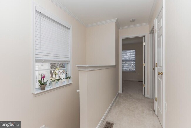 Building Photo - 20449 River Ripple Square