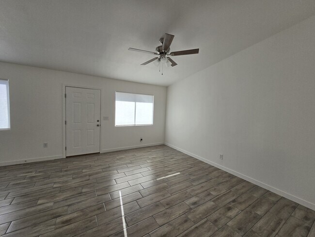 Building Photo - 4735 E Caballero St
