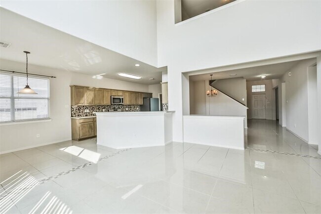 Building Photo - 911 Merlin Roost Ct