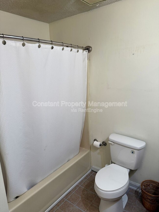 Building Photo - 934 Waluhiyi Trail