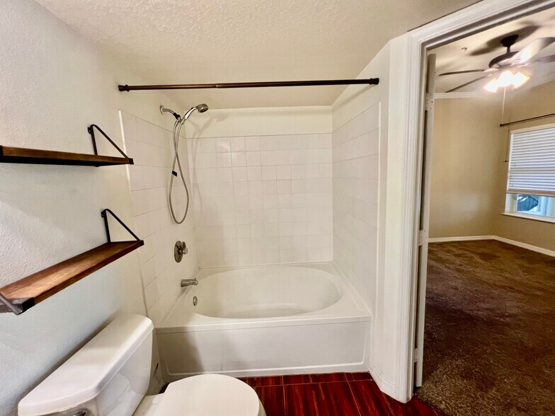 Building Photo - 10764 70th Ave