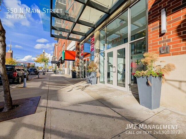 Building Photo - 350 N Main St