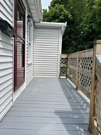 Building Photo - 158 Bridge St