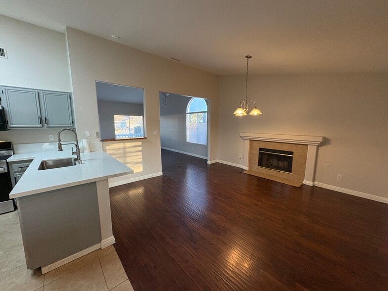 Building Photo - 29957 Oakbridge Dr