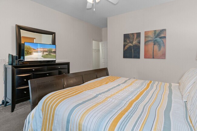 Building Photo - 4765 S Amstel Dr