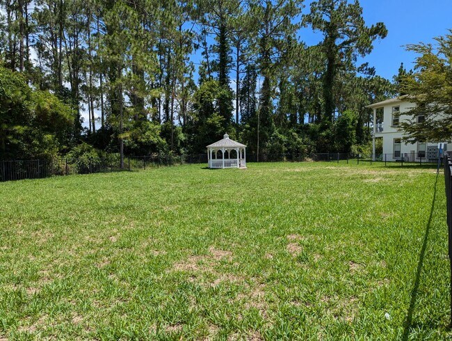 Building Photo - AVAILABLE NOW! 3 Bedroom, 2 Bath with Private Balcony off Primary Bedroom in St. Augustine Shores...
