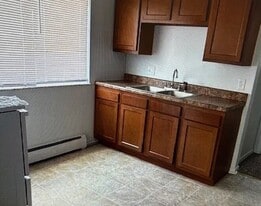 Building Photo - 2605 Chesterfield Ct