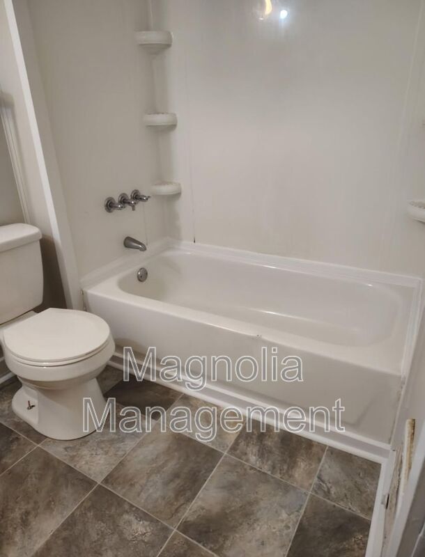 Building Photo - 359 Davis St