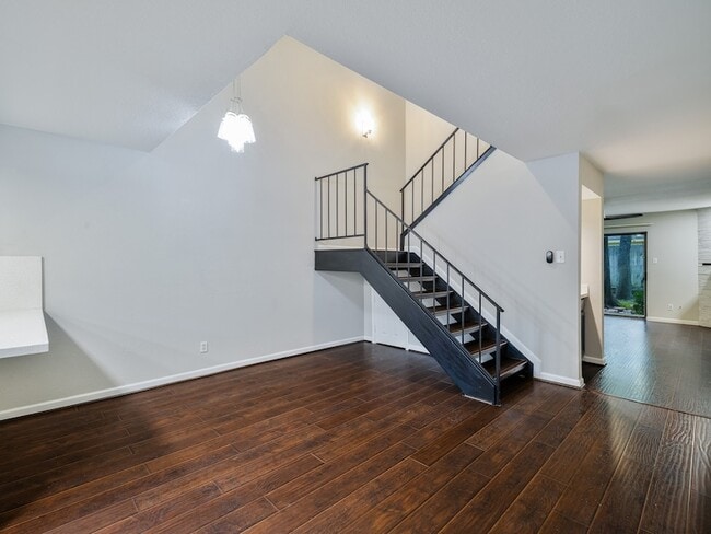 Building Photo - 14911 Wunderlich Dr