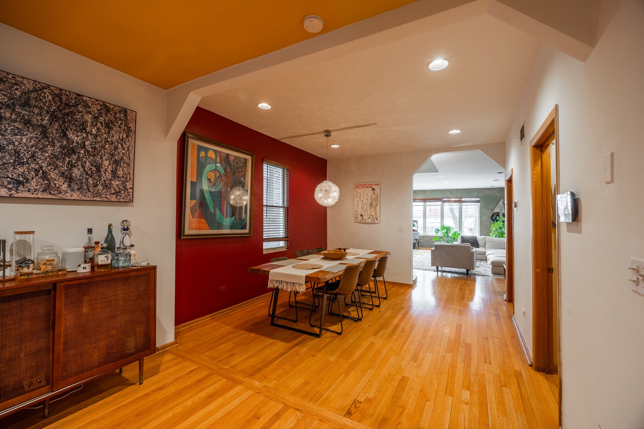 Building Photo - 1220 W Augusta Blvd