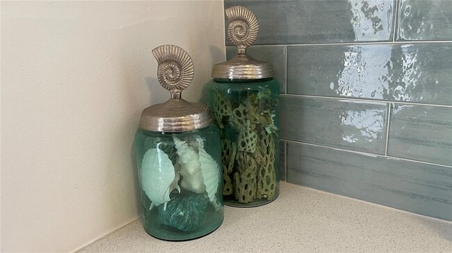 Building Photo - 2504 S Milmar Dr