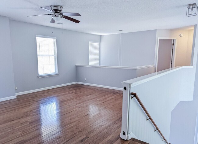 Building Photo - Stylish 4-Bed, 3.5-Bath Rental with Great ...