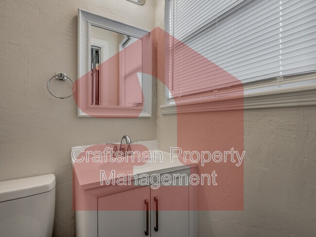 Building Photo - 231 NW 81st St