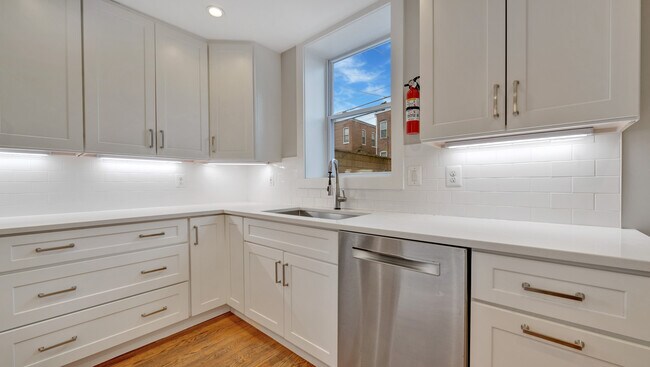 Building Photo - 29 Bates St NW