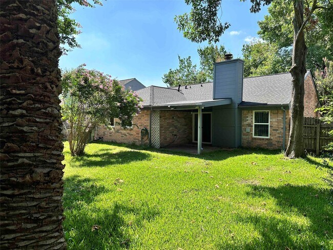 Building Photo - 21418 Park Bishop Dr
