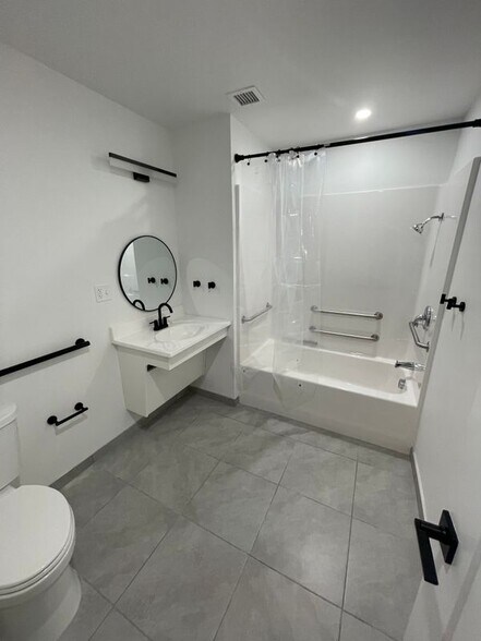 Building Photo - 480 Myrtle St