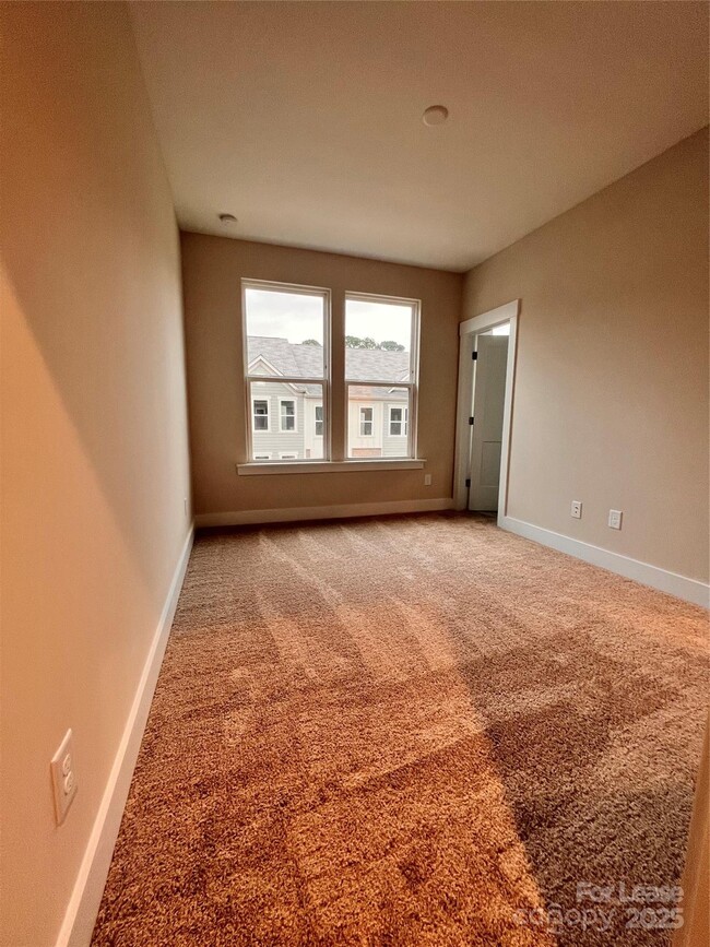 Building Photo - 3011 Citizens Ln