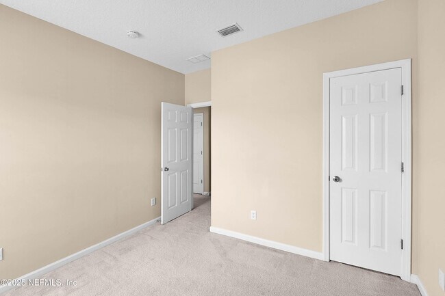 Building Photo - 12301 Kernan Forest Blvd