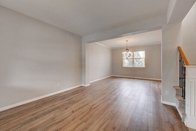 Building Photo - 5 bedroom, 4 1/2 bath, with 3 car garage in Cherry Creek School District