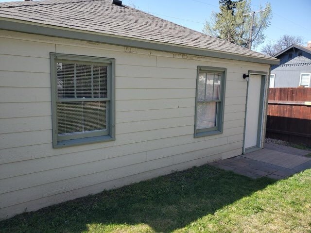 Building Photo - 1510 1st Ave S