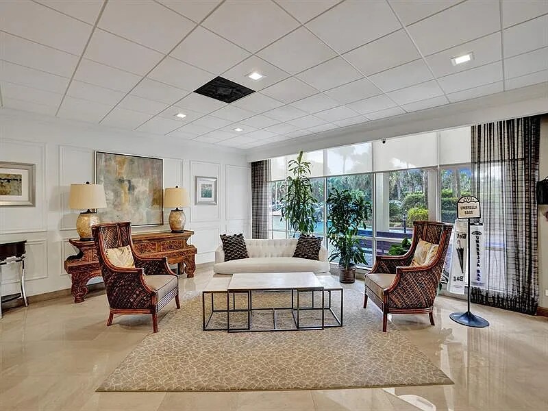 Building Photo - 2121 N Ocean Blvd