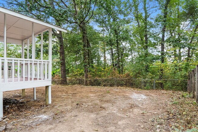 Building Photo - 1724 Sonia Dr