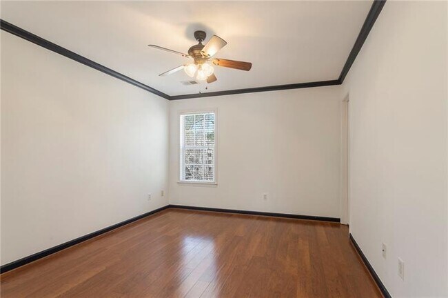 Building Photo - 133 Parkstone Way