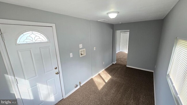 Building Photo - 9 Magnolia St