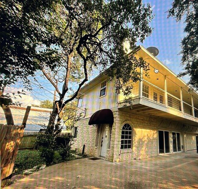 Building Photo - 16201 Monks Mountain Dr