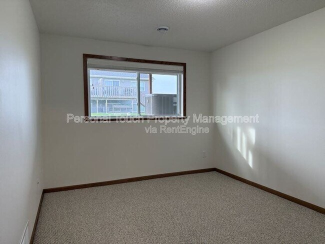 Building Photo - 2380 5th St W