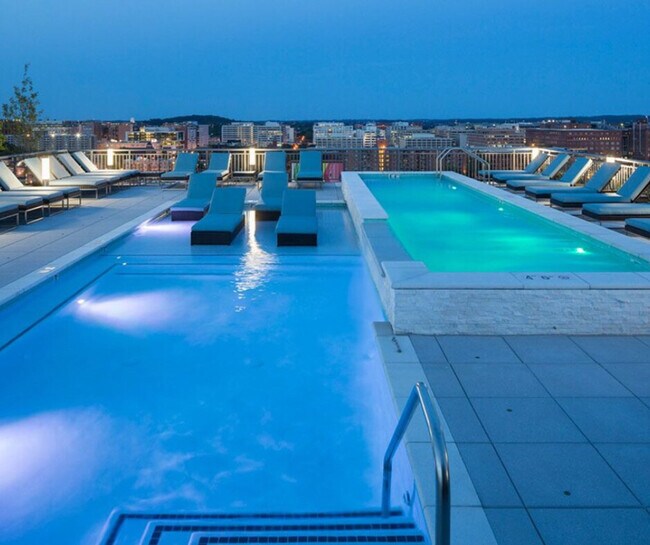 Building Photo - 1343 Ives Pl SE