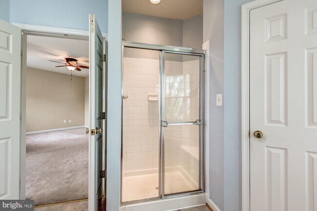 Building Photo - 8844 Song Sparrow Dr