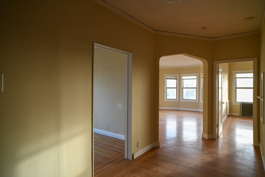 Hall - 1600 Clement St