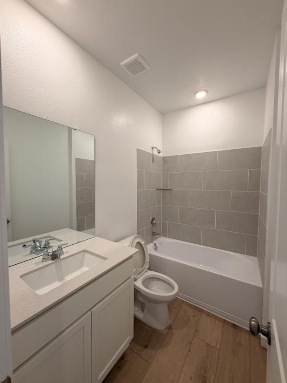Building Photo - 5063 Loggia Ln
