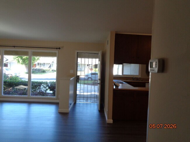 Building Photo - 449 Azalea Way