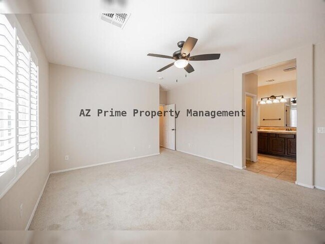 Building Photo - 3681 E Yellowstone Pl