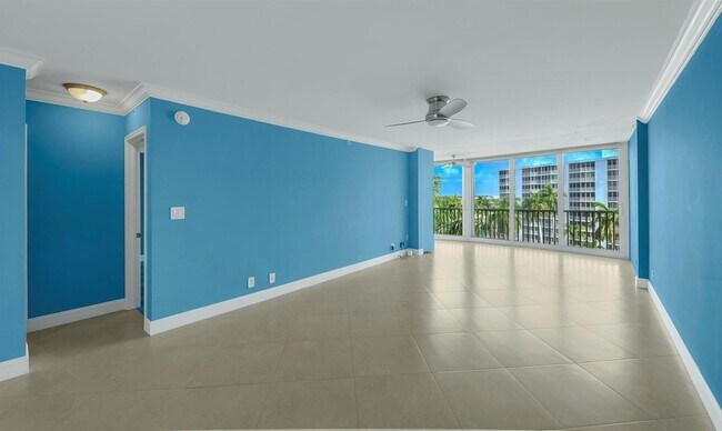 Building Photo - 3300 S Ocean Blvd