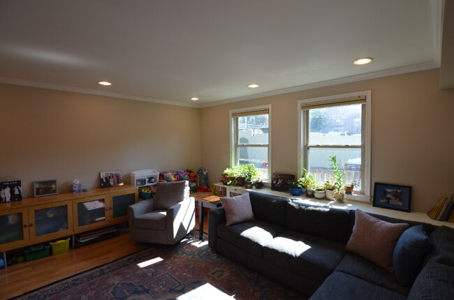 Building Photo - 811 N 29th St