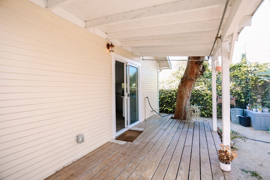 Building Photo - 31462 La Matanza St